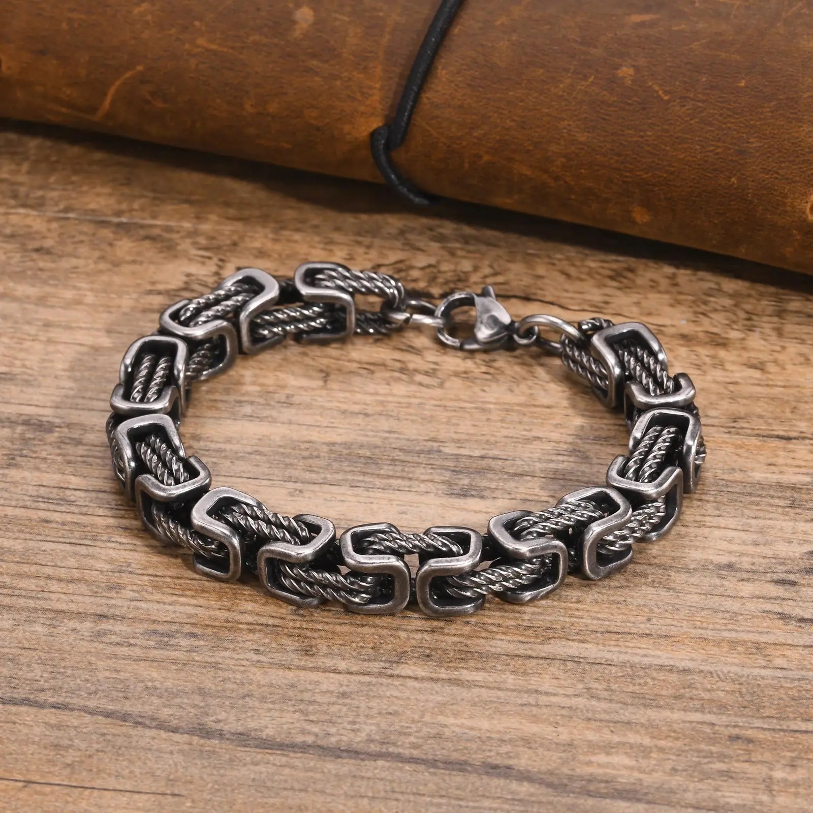 Modèle Hadès – bracelet tressé en acier